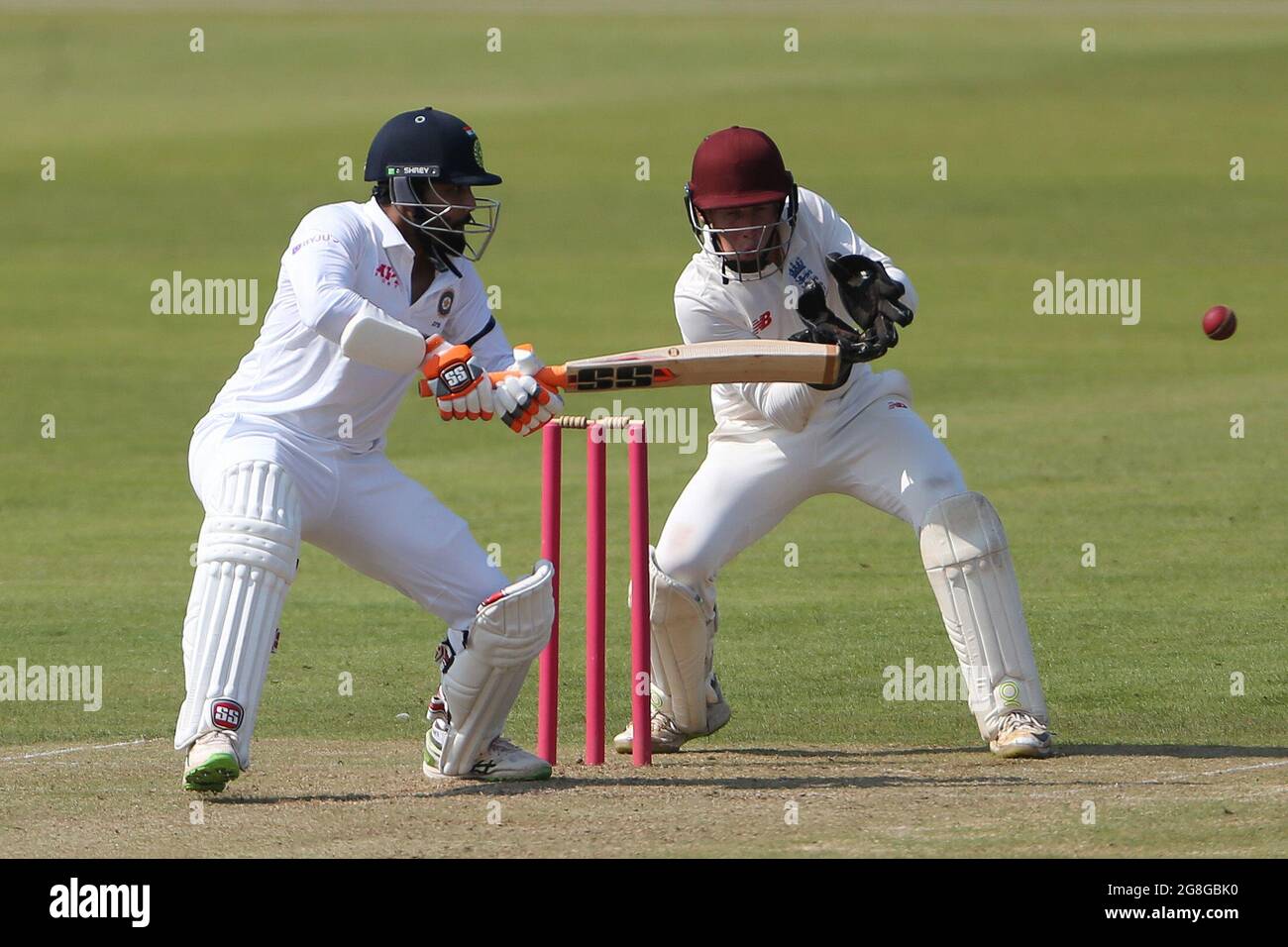 CHESTER LE STREET, REGNO UNITO. 20 LUGLIO Ravindra Jadeja of India batting durante il Tour Match match tra County Select XI e India a Emirates Riverside, Chester le Street martedì 20 luglio 2021. (Credit: Mark Fletcher | MI News) Credit: MI News & Sport /Alamy Live News Foto Stock