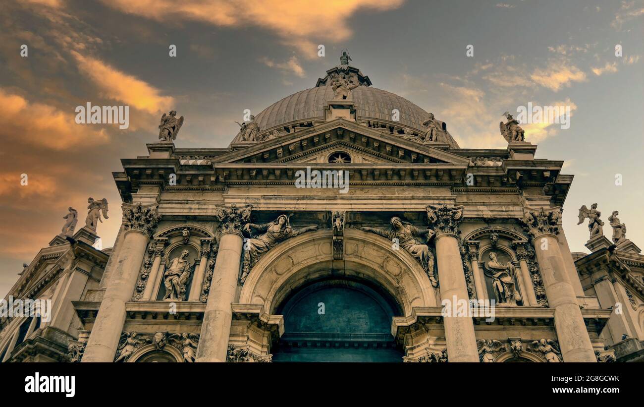 Santa Maria della Salute è una chiesa cattolica romana di Venezia. Foto Stock