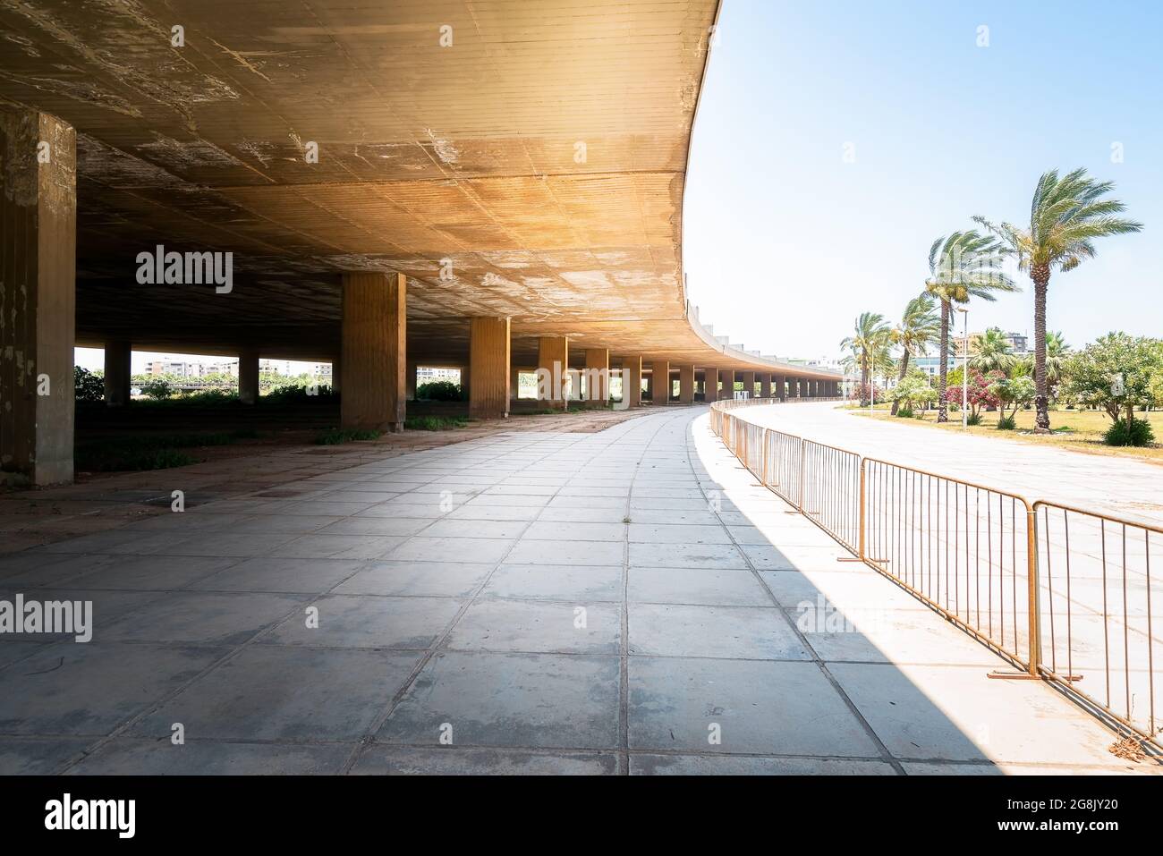 Abbandonato Rashid Karameh Fiera a Tripoli Libano progettato da Oscar Niemeyer Foto Stock
