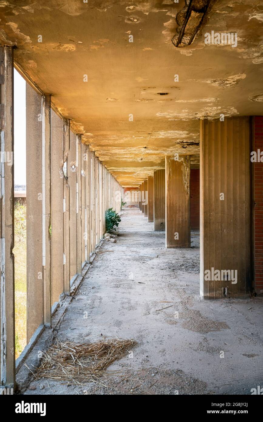 Abbandonato Rashid Karameh Fiera a Tripoli Libano progettato da Oscar Niemeyer Foto Stock