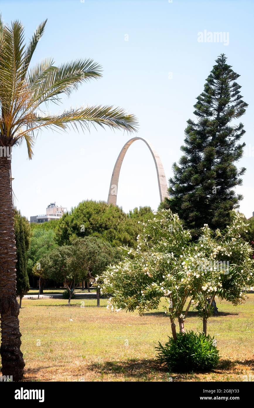 Abbandonato Rashid Karameh Fiera a Tripoli Libano progettato da Oscar Niemeyer Foto Stock