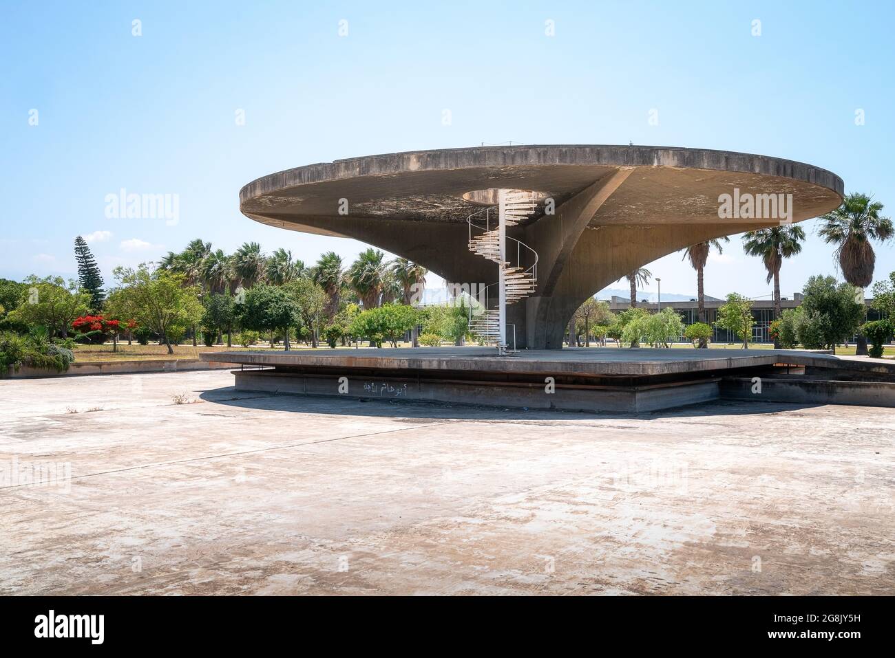 Abbandonato Rashid Karameh Fiera a Tripoli Libano progettato da Oscar Niemeyer Foto Stock