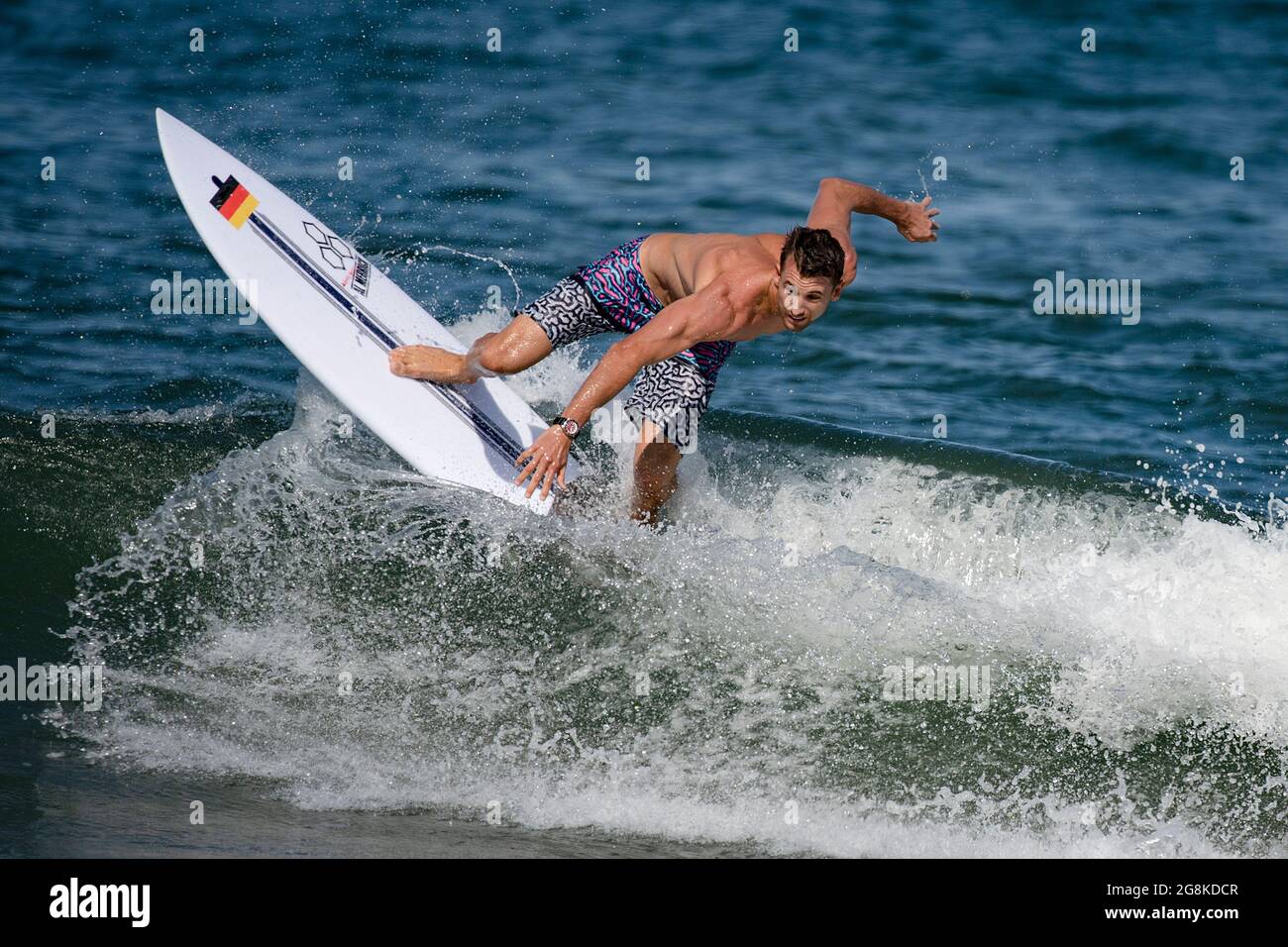 Tokyo, Giappone. 21 2021 luglio: Leon GLATZER (GER), azione; Surfing/Surfing Training il 21 luglio 2021 a Tsurigasaki Surfing Beach Olimpiadi estive 2020, dal 23 luglio. - 08.08.2021 a Tokyo/Giappone. Credit: dpa Picture Alliance/Alamy Live News Foto Stock