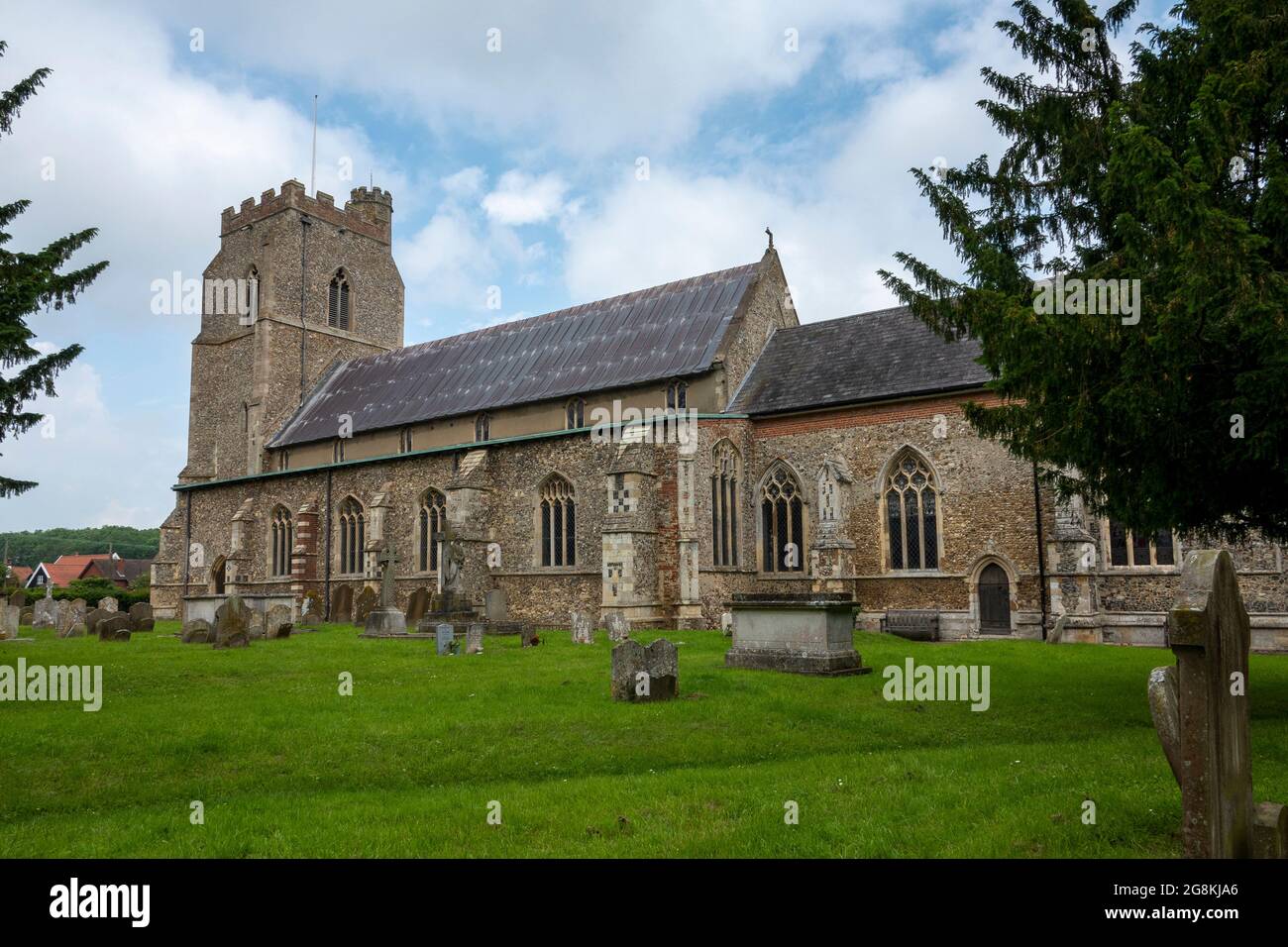 Esterno Vista sud est della chiesa di St Mary Dennington Suffolk UK Foto Stock