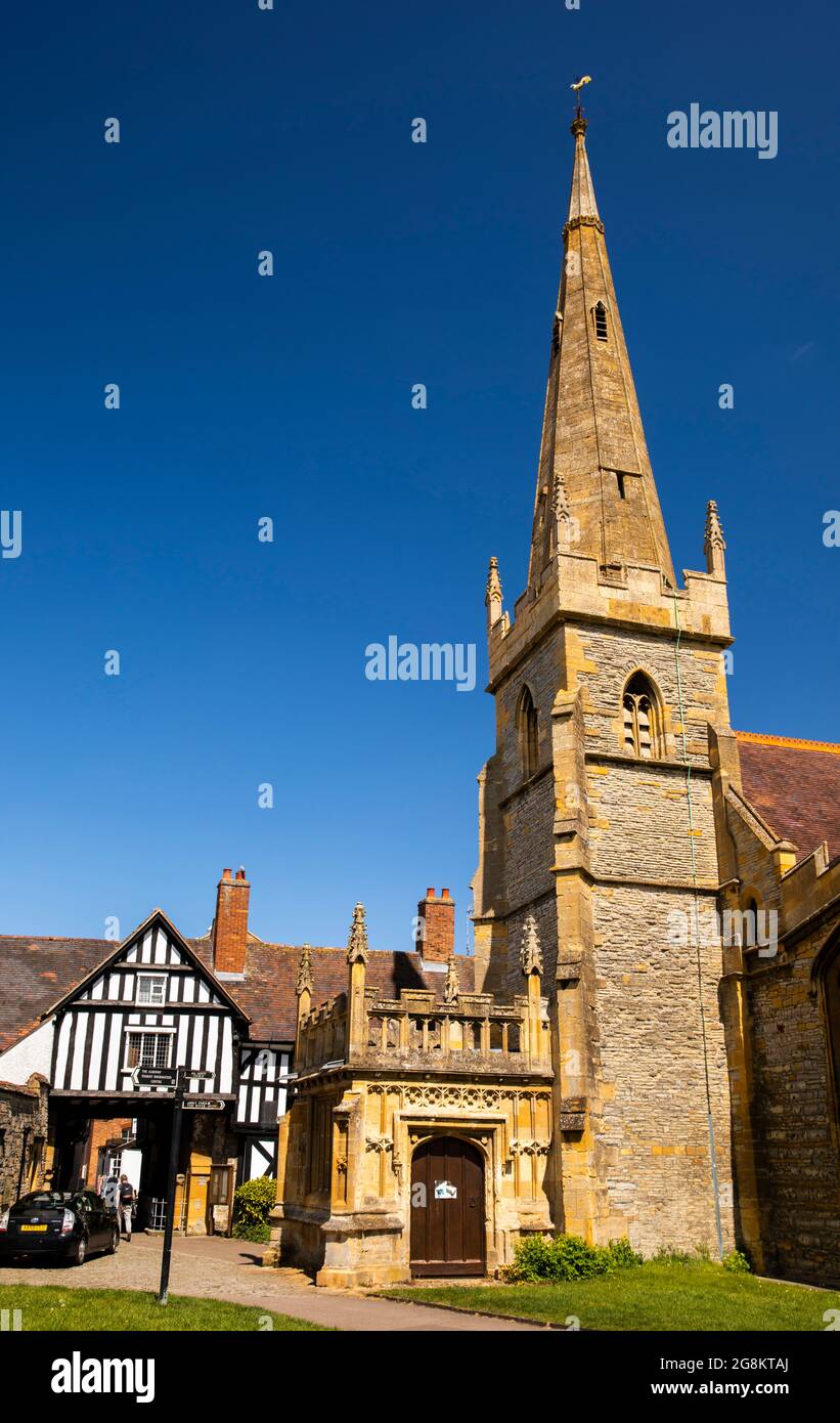 Regno Unito, Inghilterra, Worcestershire, Evesham, Abate Reginald’s Gateway e All Saints Parish Church Foto Stock