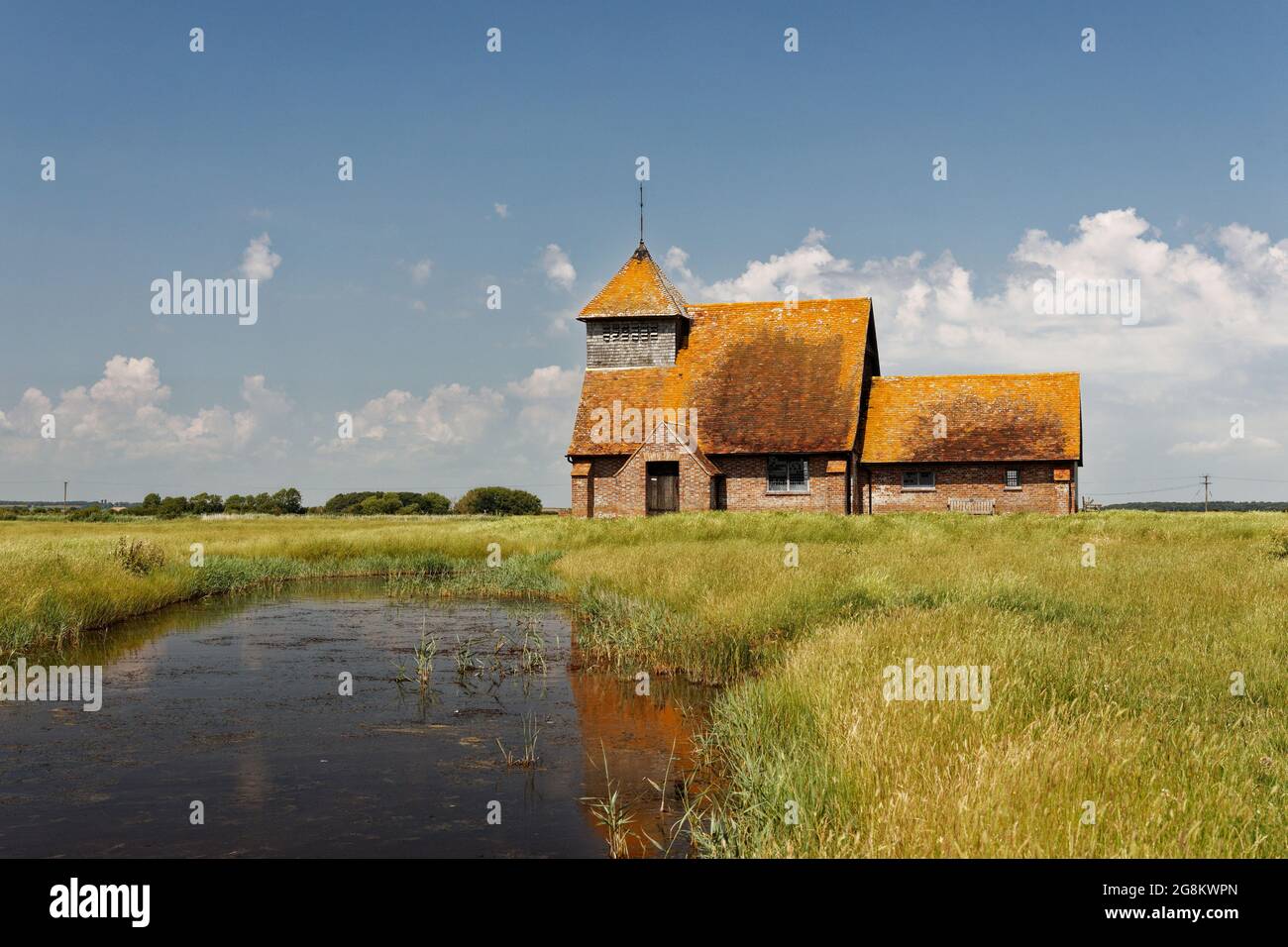 Chiesa iconica sulla palude a Fairfield, Kent Foto Stock