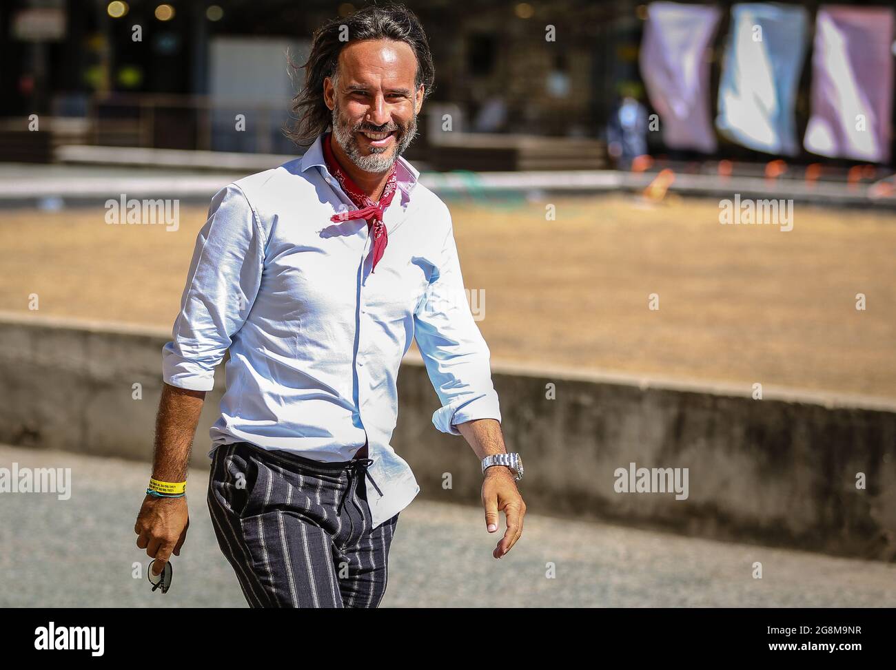 FIRENZE, Italia - Giugno 30 2021: Elio De Santis sulla strada di Firenze. Foto Stock