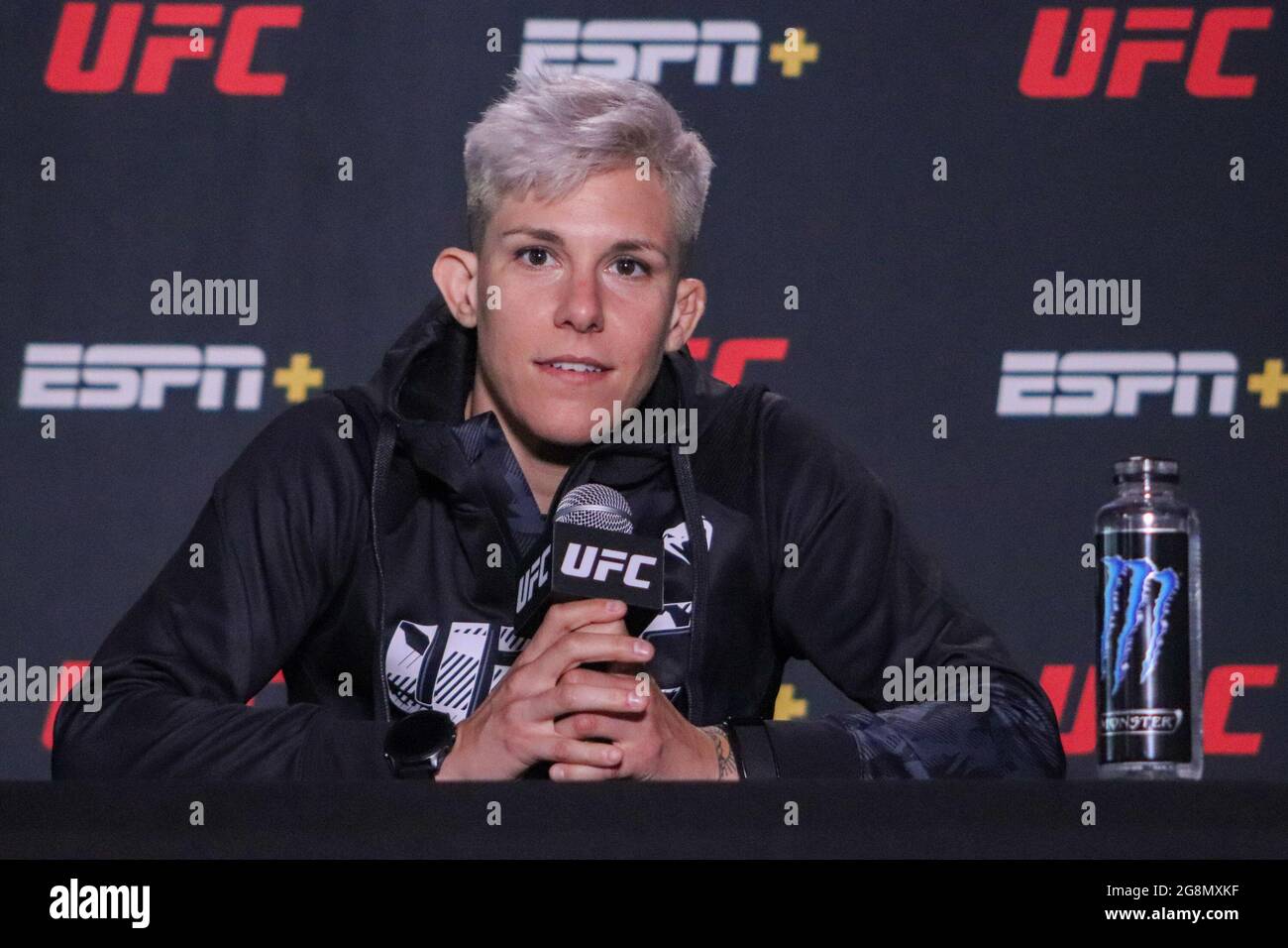 Las Vegas, Nevada, Stati Uniti. 21 luglio 2021. LAS VEGAS, NV - LUGLIO 21: Macy Chiasson interagisce con i media durante la UFC Vegas 32: Media Day all'UFC Apex il 21 luglio 2021 a Las Vegas, Nevada, Stati Uniti. (Foto di Diego Ribas/PxImages) Credit: PX Images/Alamy Live News Foto Stock