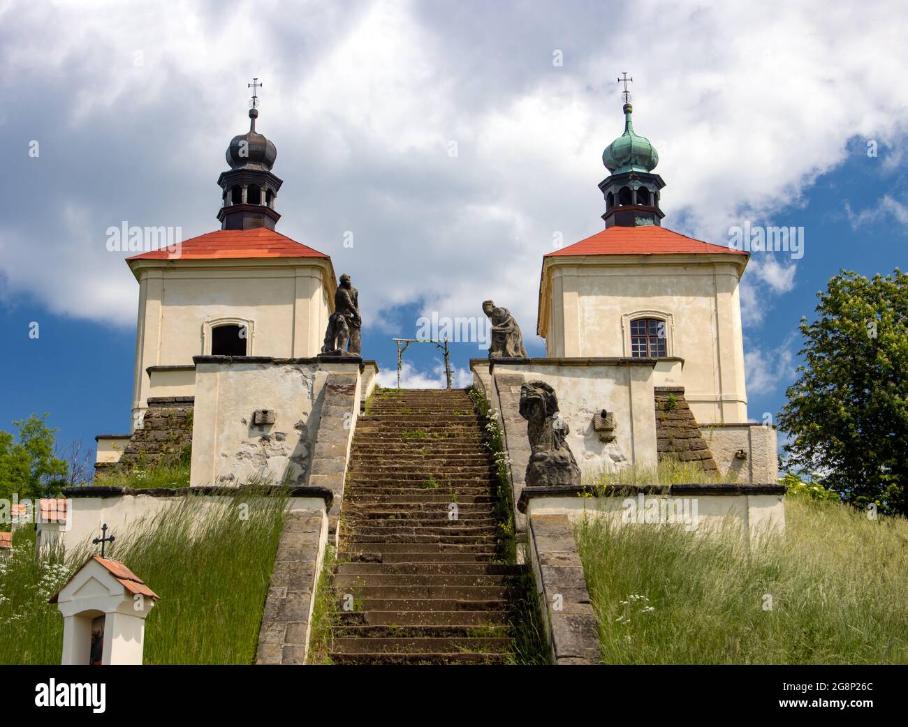 Storica Cappella del Corpus Christi in cima a una collina, Boemia settentrionale, Repubblica Ceca Foto Stock