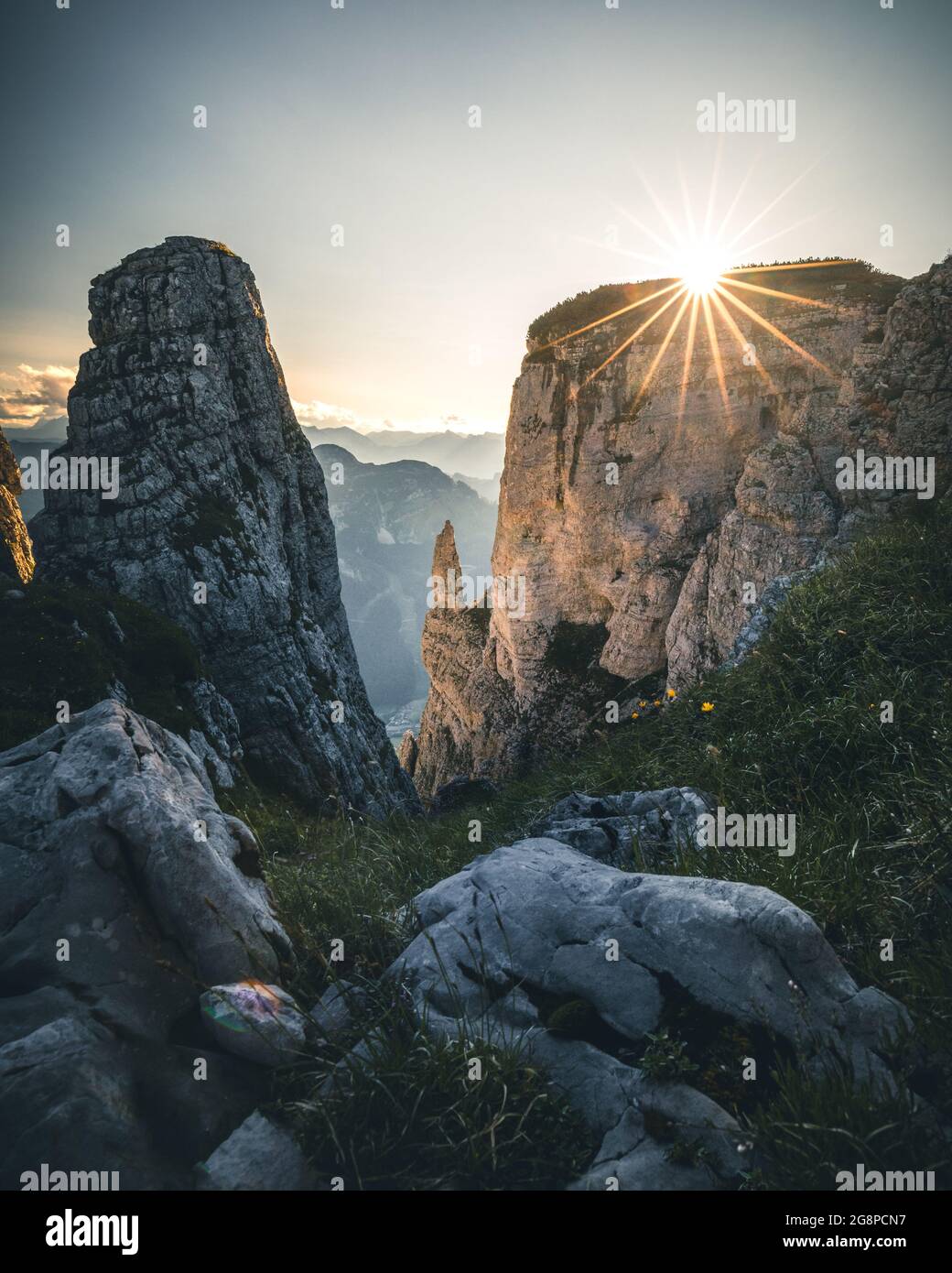 Finestra rocciosa sul Monte Loser nelle Alpi. Austia. Foto Stock