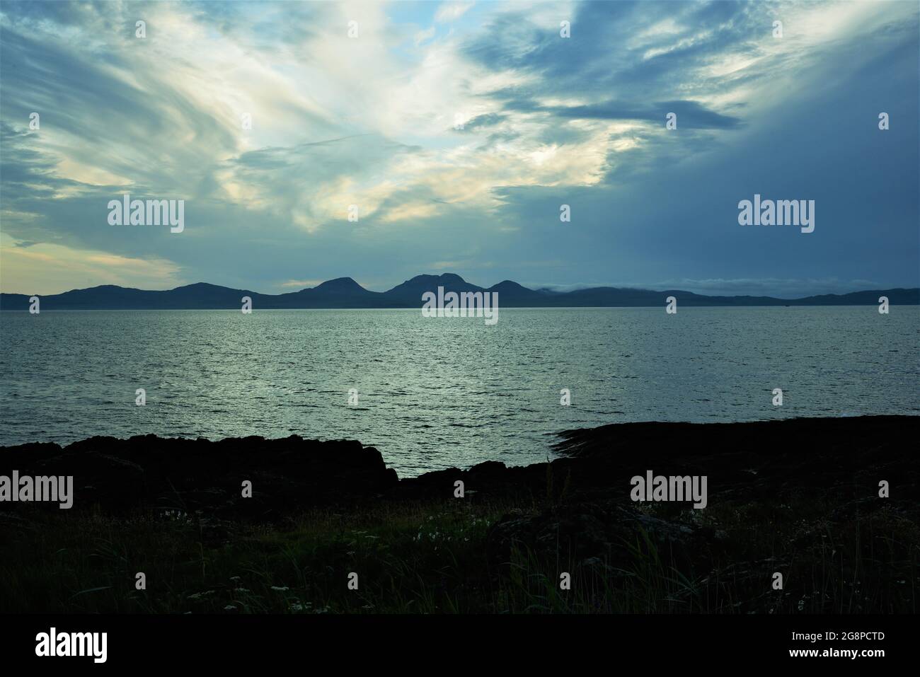 Isola del Giura da Mull di Kintyre. Foto Stock