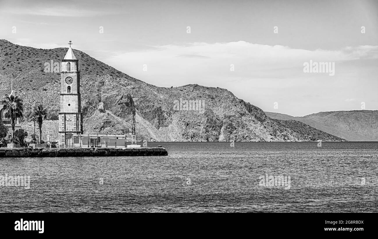 SYMI, GRECIA - 05 LUGLIO 2021: SYMI è un'isola greca e fa parte del gruppo insulare del Dodecaneso. Foto Stock