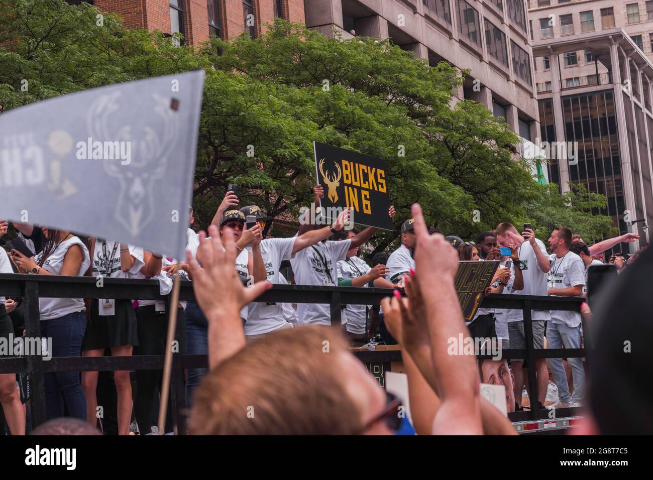 Milwaukee Bucks NBA Finals Celebration a Milwaukee, Wisconsin, dopo la vittoria di Game 6 nelle finali dell'NBA Foto Stock