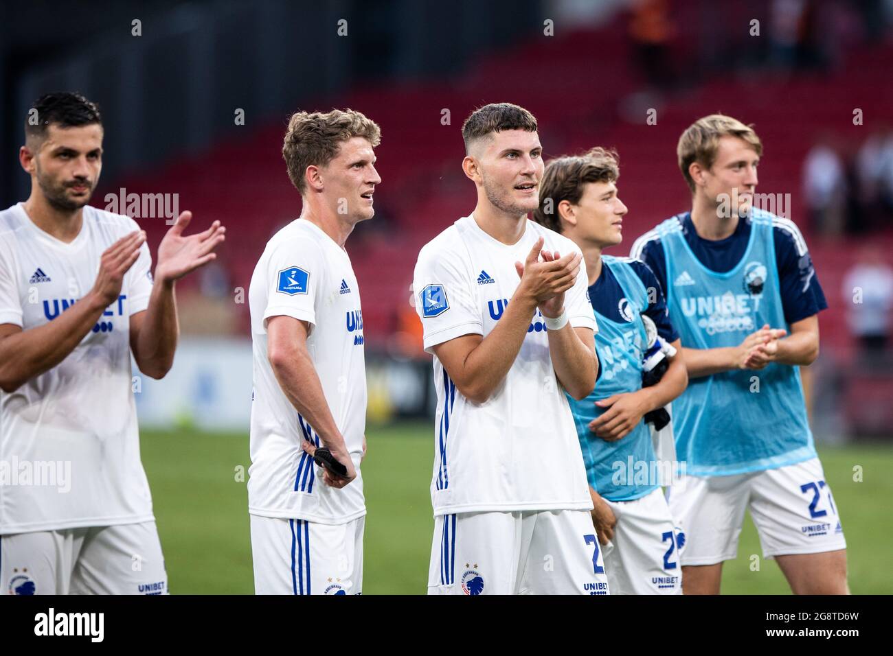 Copenaghen, Danimarca. 22 luglio 2021. Jens Stage (6) e Jonas Wind (23) del FC Copenhagen visti dopo l'Europa Conference League partita tra il FC Copenhagen e Torpedo-Belaz Zhodino a Parken a Copenhagen, Danimarca. (Photo Credit: Gonzales Photo/Alamy Live News Foto Stock