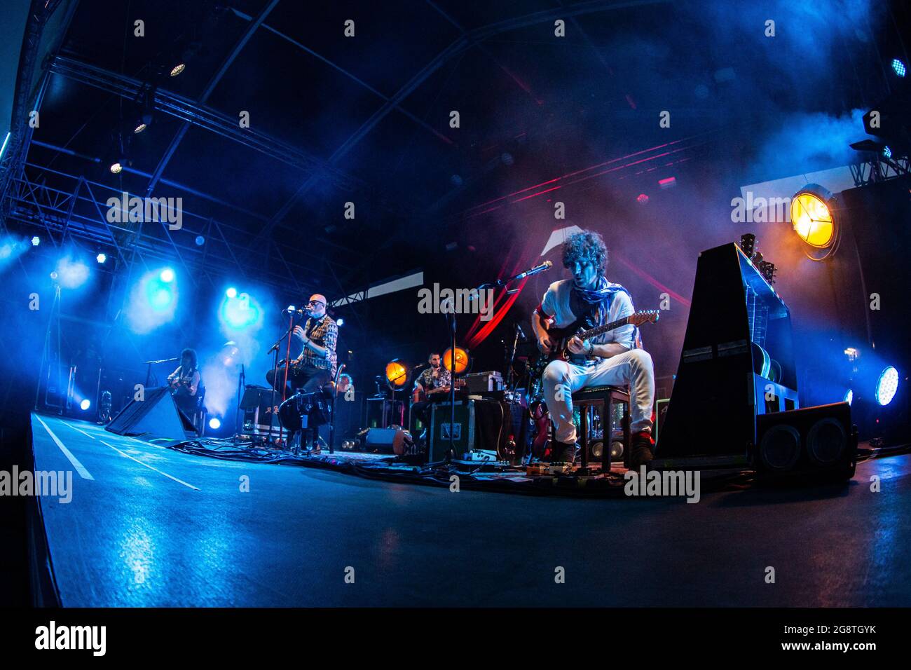 Milano Italia. 22 luglio 2021. La band italiana NEGRITA si esibisce dal vivo sul palco del Castello Sforzesco durante la "Estate Sforzesca" Foto Stock