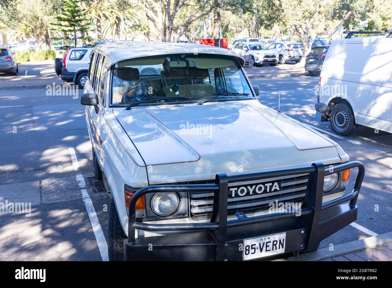 Classic Toyota landcruiser Vehicle a 1985 FJ62 model station wagon, Sydney, Australia Foto Stock