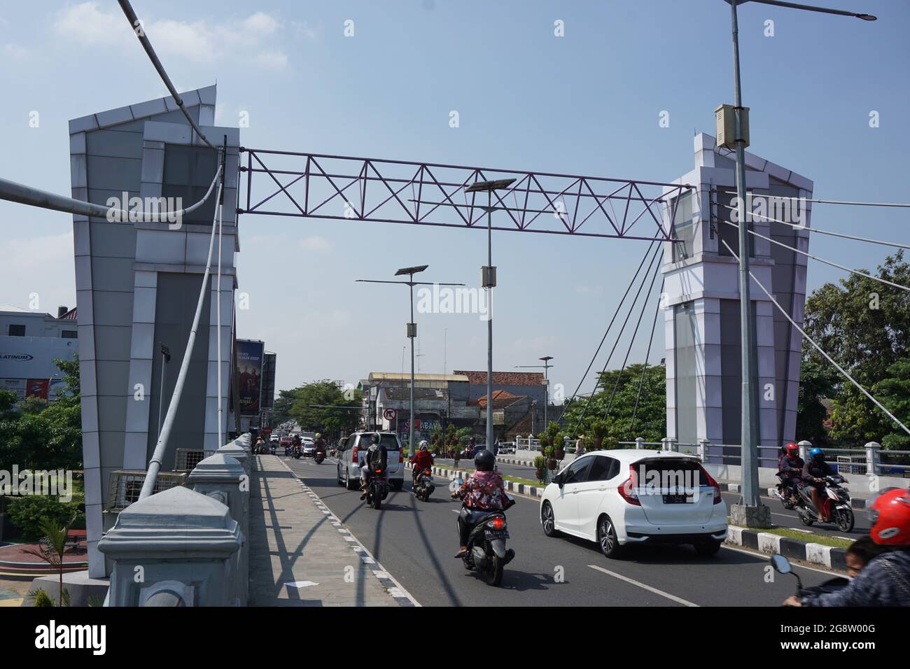 L'architettura del ponte di Brawijaya (Jembatan Brawijaya) a Kediri Foto Stock