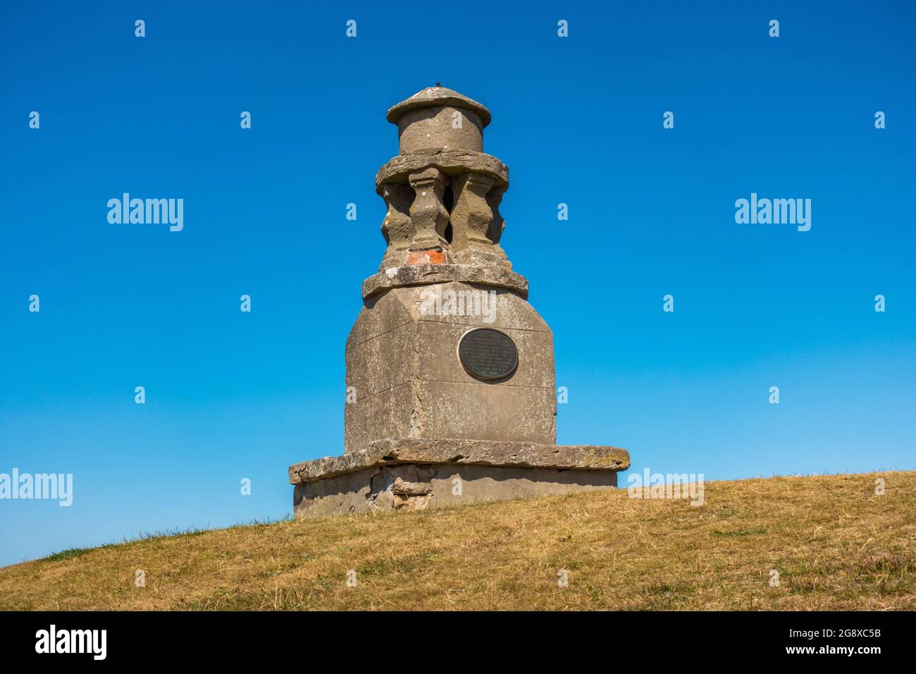 Il monumento conosciuto come il Toorie nella città di Nairn, Scozia, in una giornata estiva soleggiata. Foto Stock