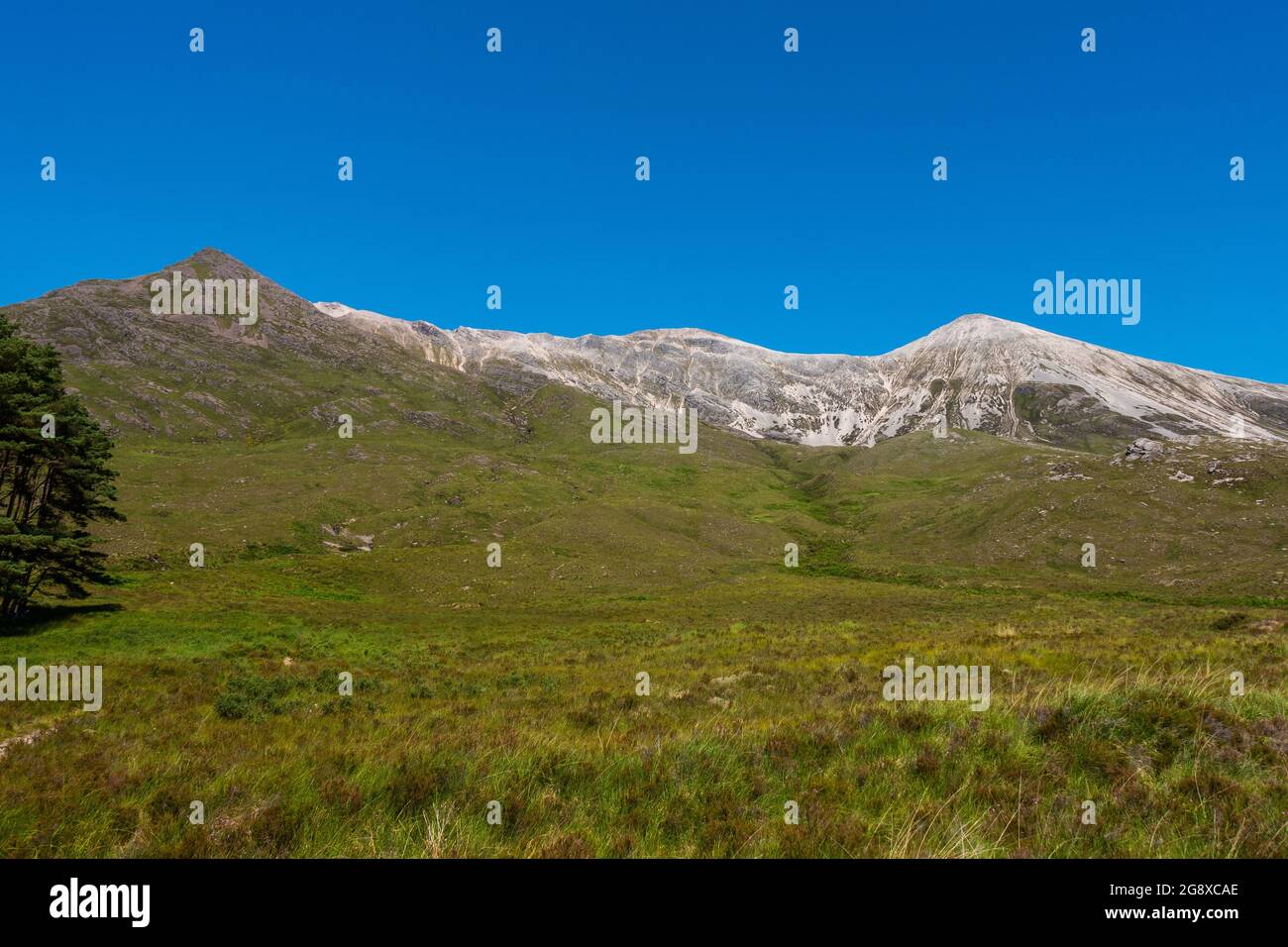 Le montagne di Beinn Eighe Ridge a Torridon, negli altopiani della Scozia Foto Stock