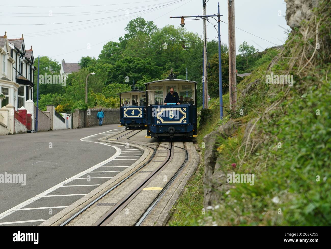 Great Orme Tramway Cars 4 & 5 al passaggio Loop -2 Foto Stock