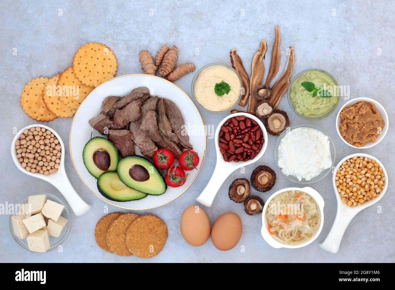 Super alimentare per disturbo bipolare e depressione maniacale con alimenti  ad alto contenuto di omega 3, proteine, vitamine, selenio, magnesio,  serotonina e triptofano Foto stock - Alamy