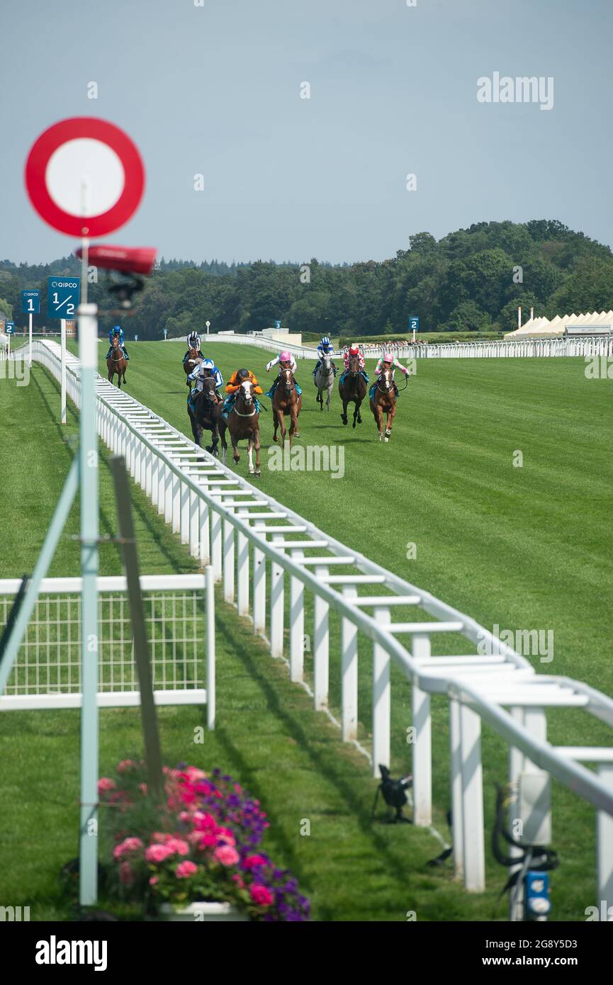 Ascot, Berkshire, Regno Unito. 23 luglio 2021. Jockey William Buick vince il John Guest Racing Brown Jack handicap Stakes (Classe 3) su cavallo Speedo Boy. Proprietario Paul Williams, addestratore Ian Williams. Credit: Maureen McLean/Alamy Live News Foto Stock