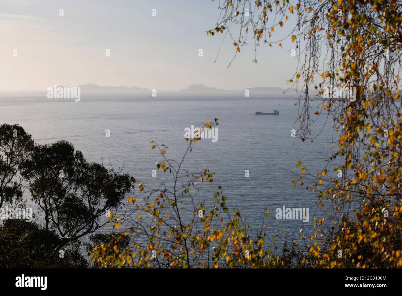 Ría de Vigo e Islas Cíes desde el mirador de la Guía en Vigo. Foto Stock