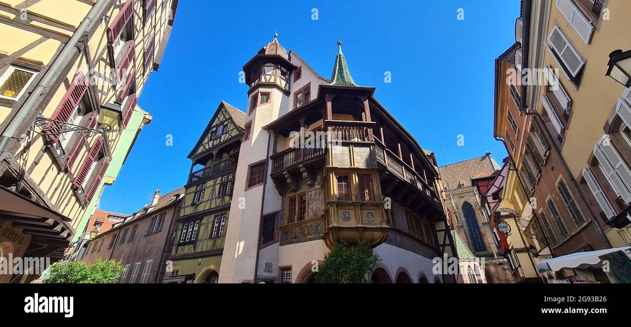 Vecchie case in legno caratteristiche a Colmar, Alsazia, Francia Foto Stock