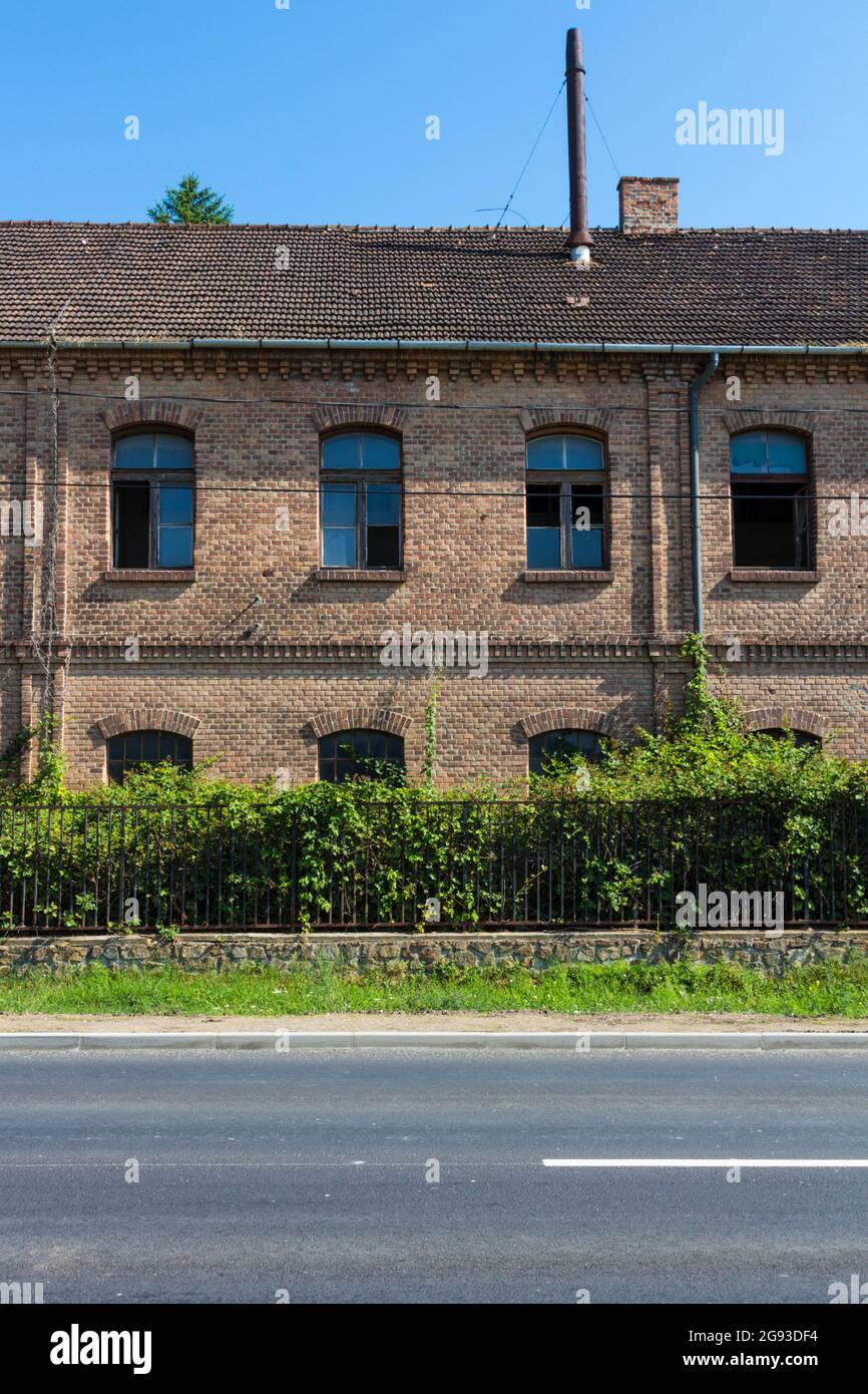 Edificio vuoto abbandonato, ex Vasontode (fonderia di ferro), Sopron, Ungheria Foto Stock