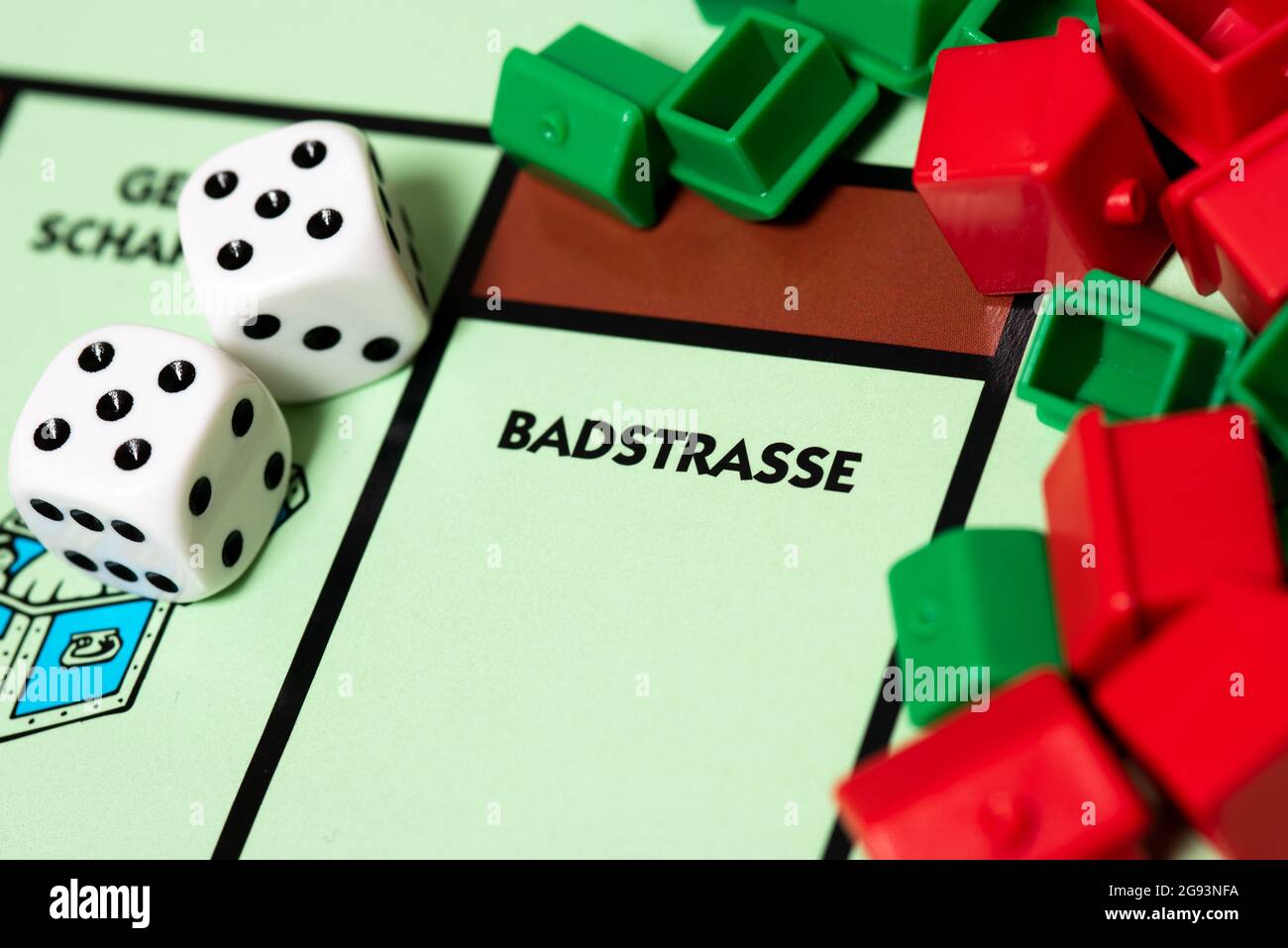Primo piano di Badstrasse su German Monopoly Board. Foto Stock