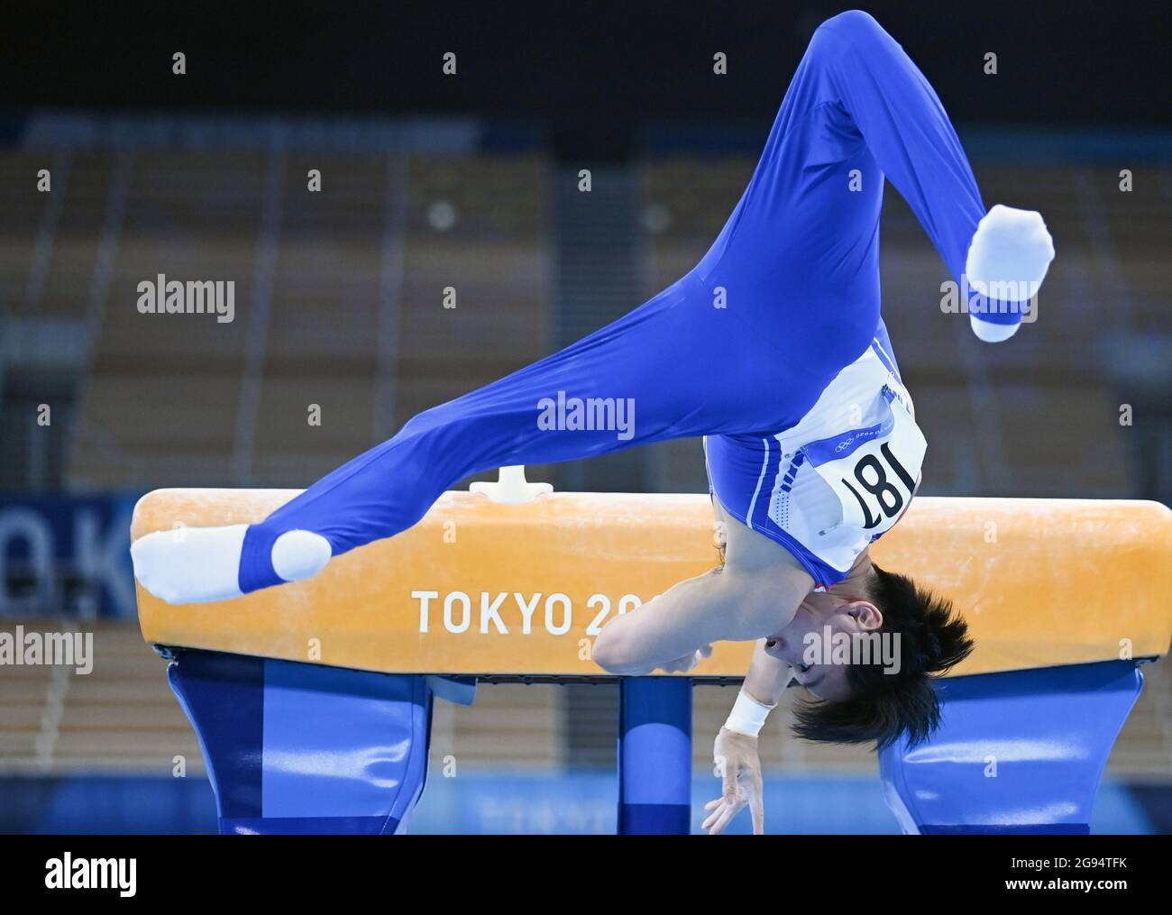 Tokyo, Giappone. 24 luglio 2021. Shiao Yu-Jan di Taipei cinese cade durante il cavallo pomel della Tokyo 2020 ginnastica artistica maschile di qualificazione a Tokyo, Giappone, 24 luglio 2021. Credit: Cheng min/Xinhua/Alamy Live News Foto Stock