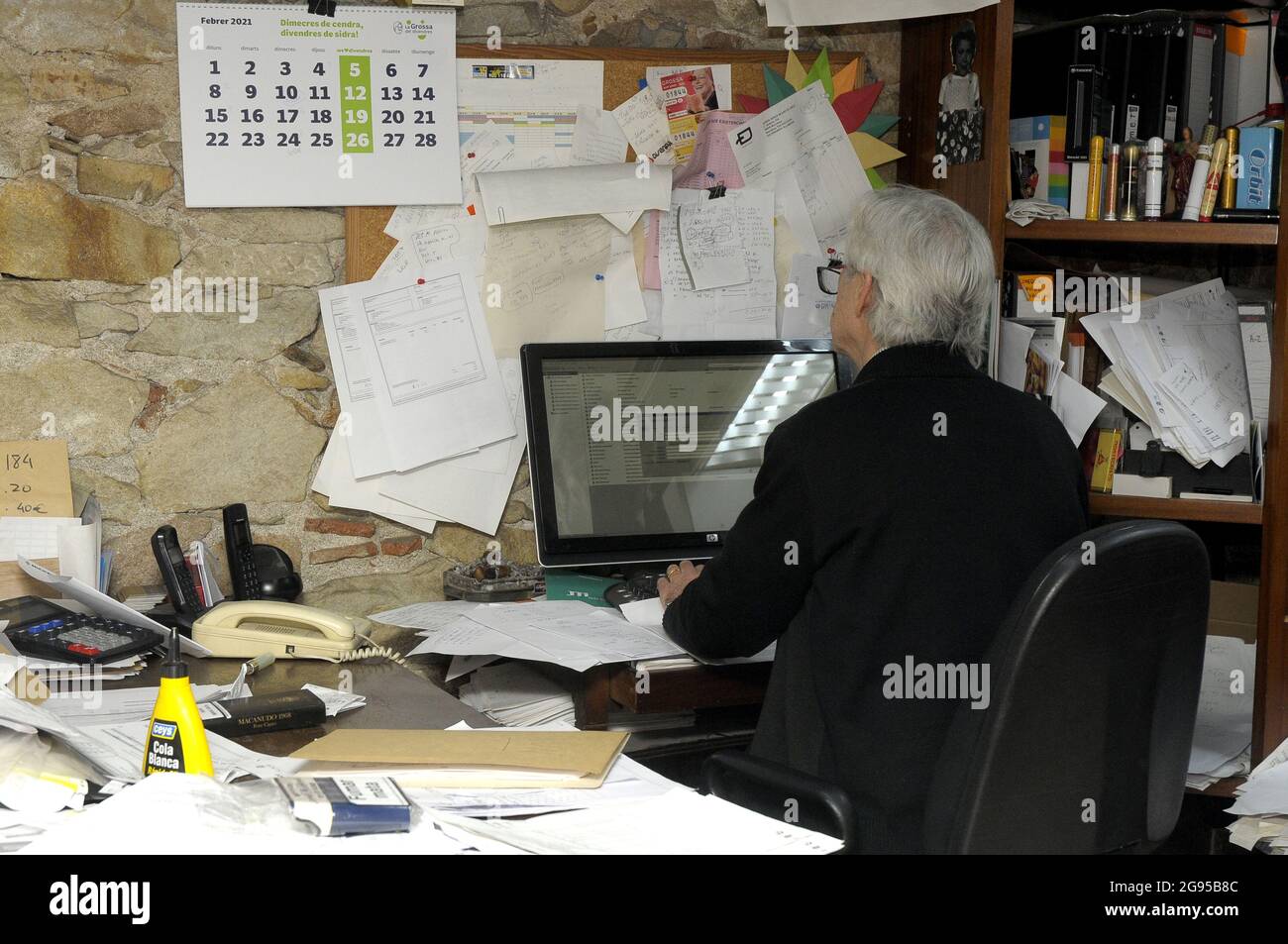 uomo freelance occupato Foto Stock