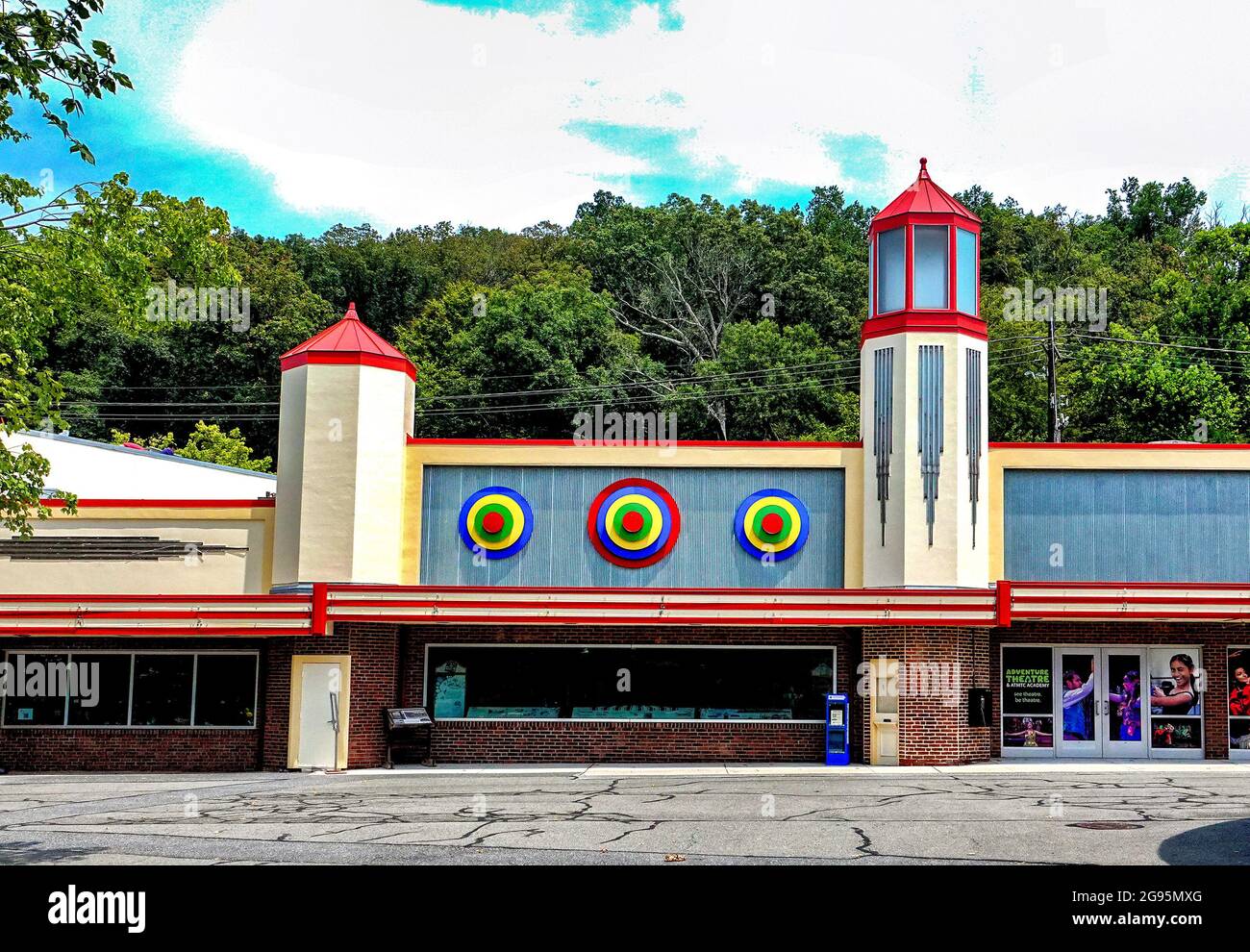 Esempio di architettura in stile moderno Streamline a Glen Echo Park, Maryland Foto Stock