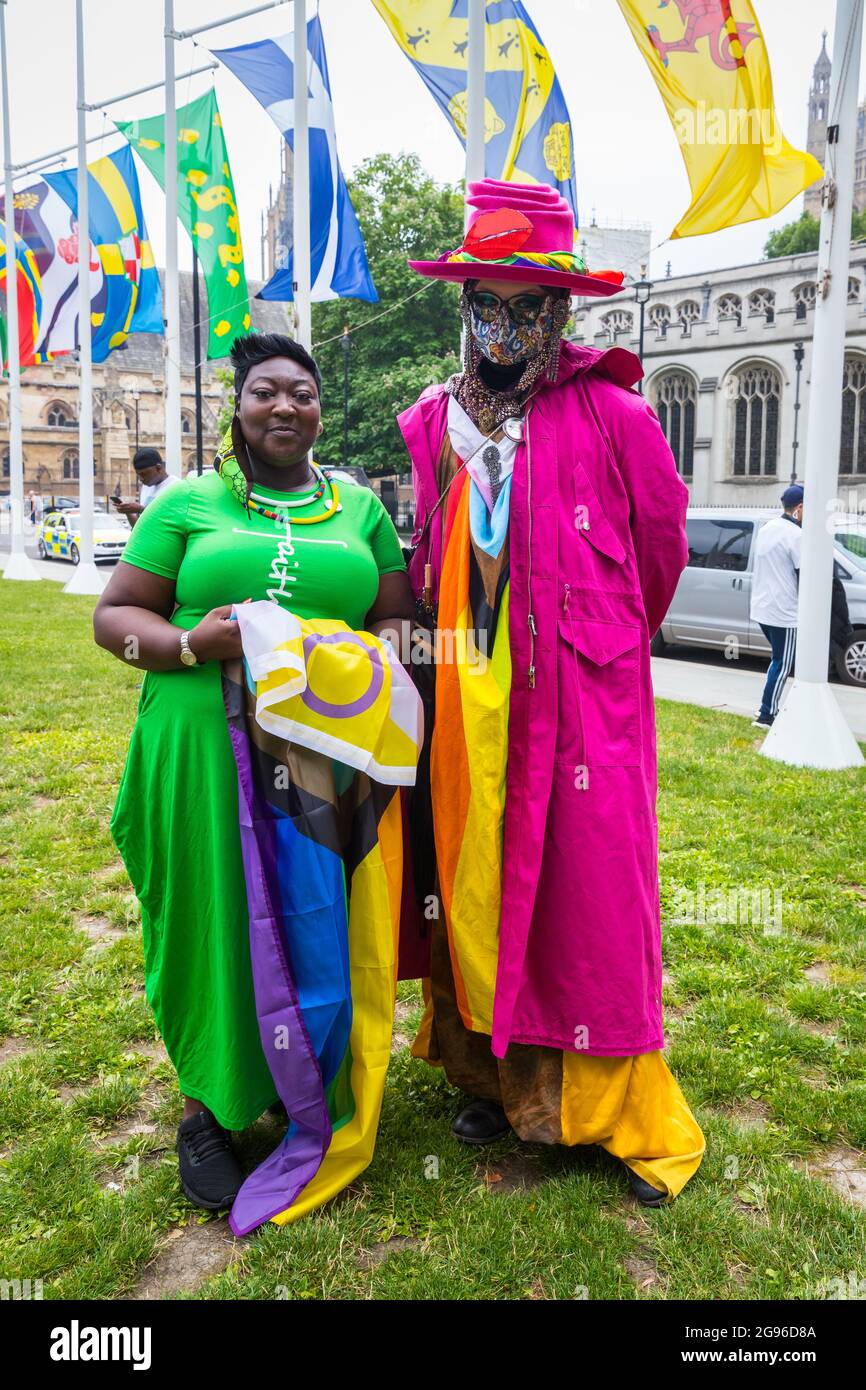 Phyll Opoku-Gyimah e Daniel Lismore alla protesta dell'orgoglio reclamato a Londra, organizzata da Peter Tatchell Foto Stock