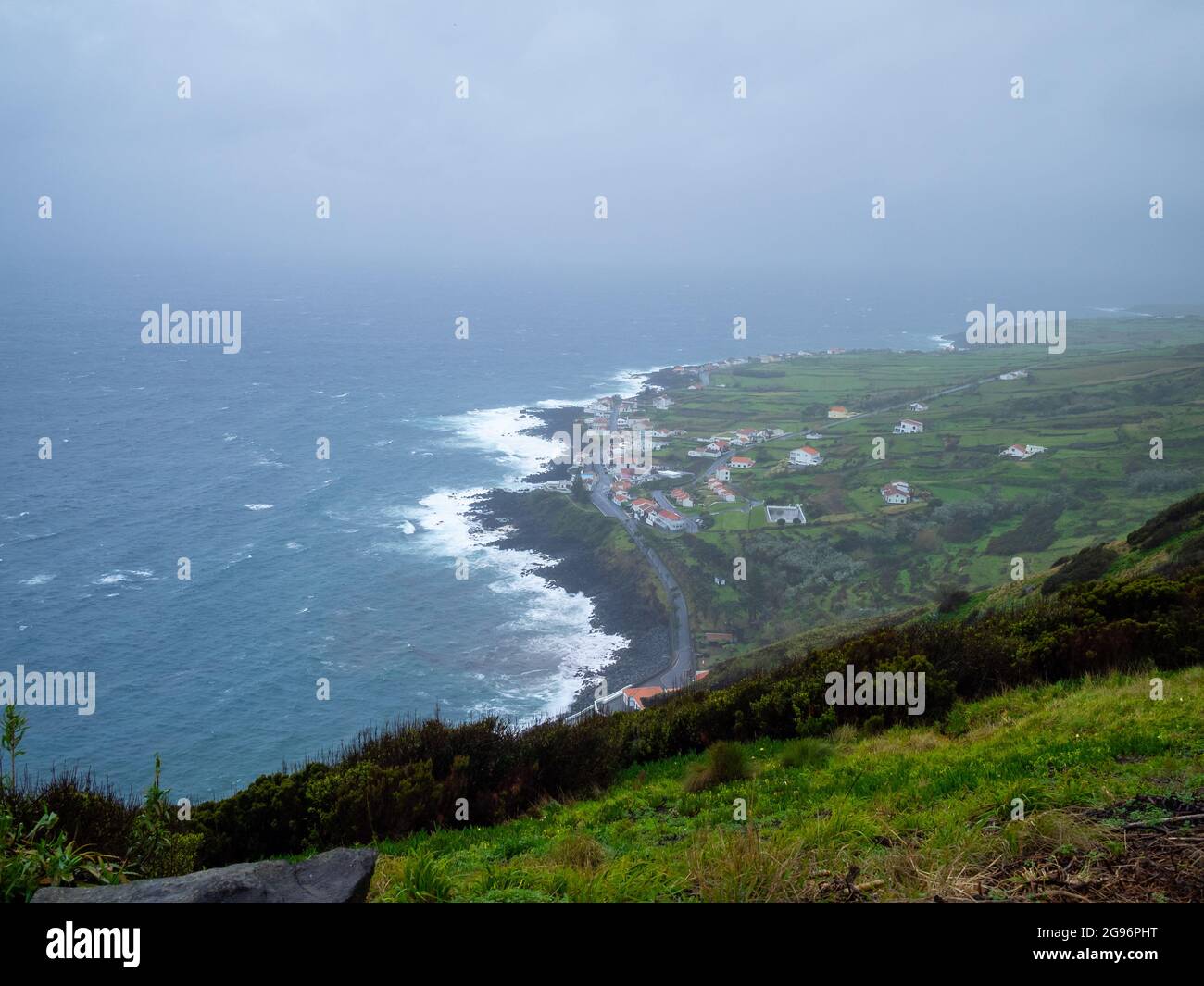 Vista della costa di Graciosa da Ponta do Carapacho Foto Stock