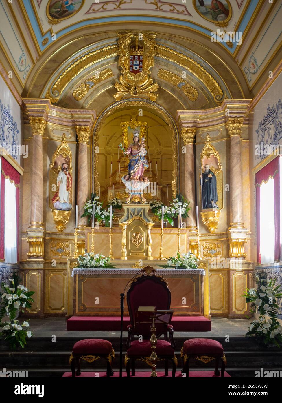 Altare maggiore di Igreja de Nossa Senhora de Guadalupe, Isola di Graciosa, Azzorre Foto Stock