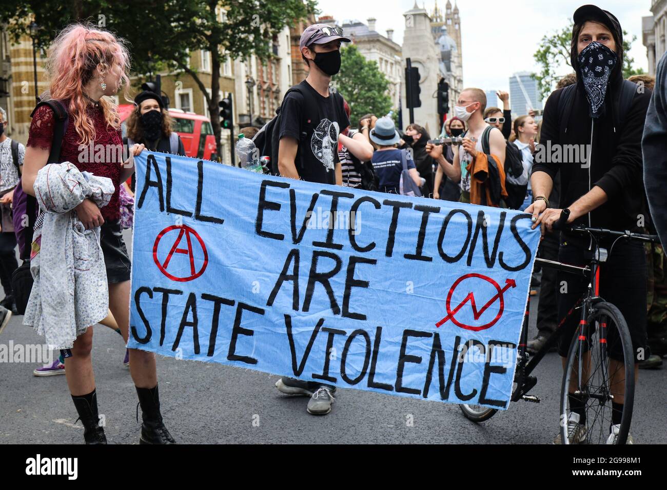 Gli squaters e i viaggiatori protestano contro le Evictions sotto il nuovo disegno di legge della polizia Foto Stock