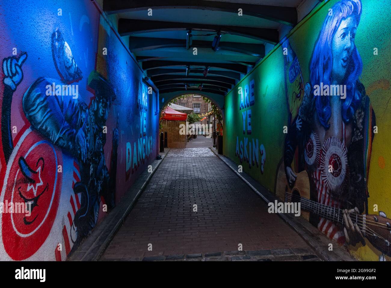Ingresso tunnel allo Sloans's Market da Argyle Street nel centro di Glasgow, Scozia, Regno Unito Foto Stock