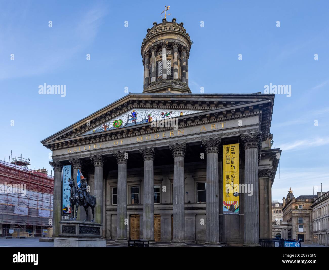 La statua del Duca di Wellington di fronte alla Galleria d'Arte moderna presso la Royal Exchange Square nel centro di Glasgow, Scozia. Foto Stock