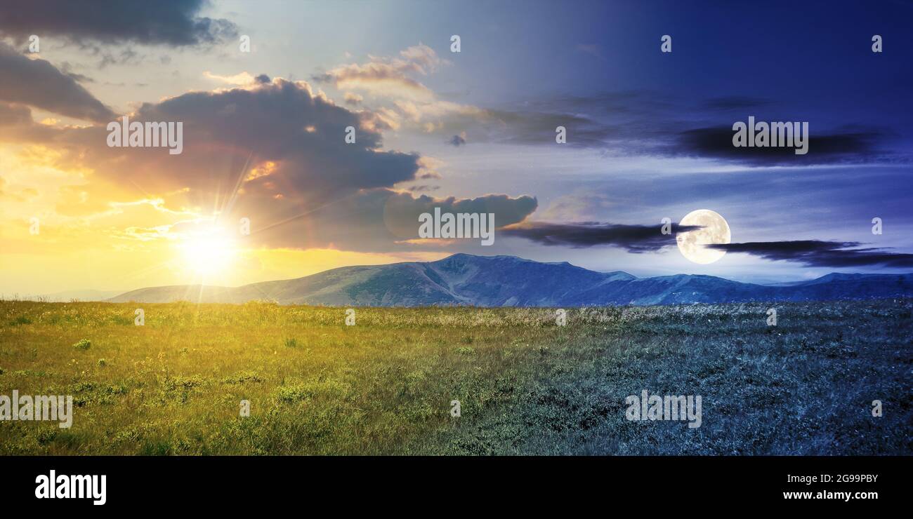 il concetto di cambiamento di giorno e di notte sopra i prati alpini in estate. bellissimo paesaggio di carpazi con sole e luna sul cielo Foto Stock