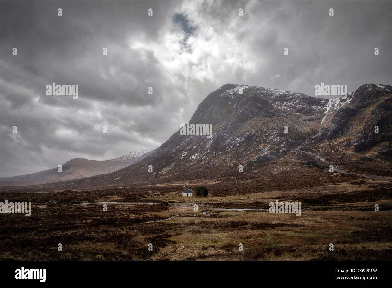 cottage remoto a glencoe Foto Stock