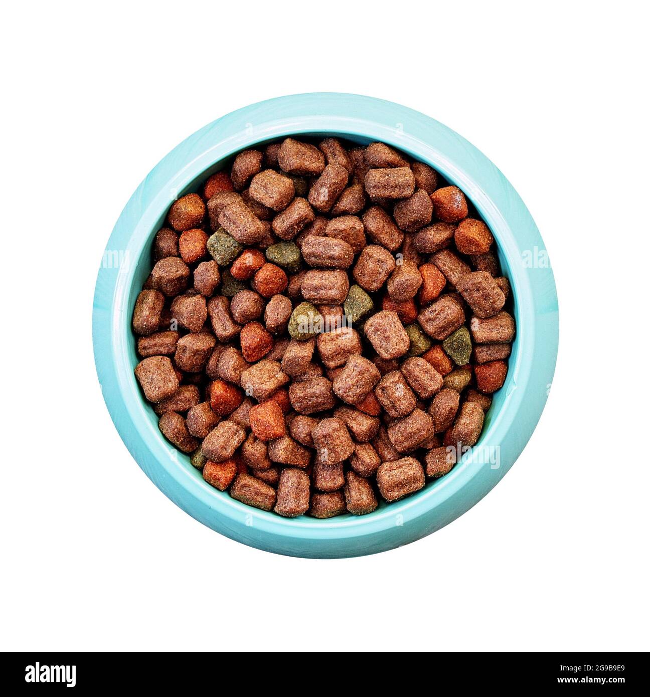 Asciugare gli alimenti per animali domestici in un recipiente di plastica isolato su sfondo bianco Vista dall'alto. Dry cane cibo in bowl.PET food e gatto cibo. Foto Stock
