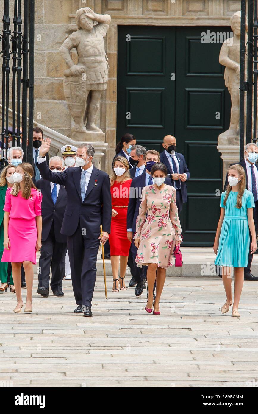 Re Felipe, la regina Letizia, la principessa Leonor e la principessa Sofia frequentano la giornata di San Giacomo alla Cattedrale di Santiago de Compostela, in Spagna, il 25 luglio 2021. Foto di Archie Andrews/ABACAPRESS.COM Foto Stock