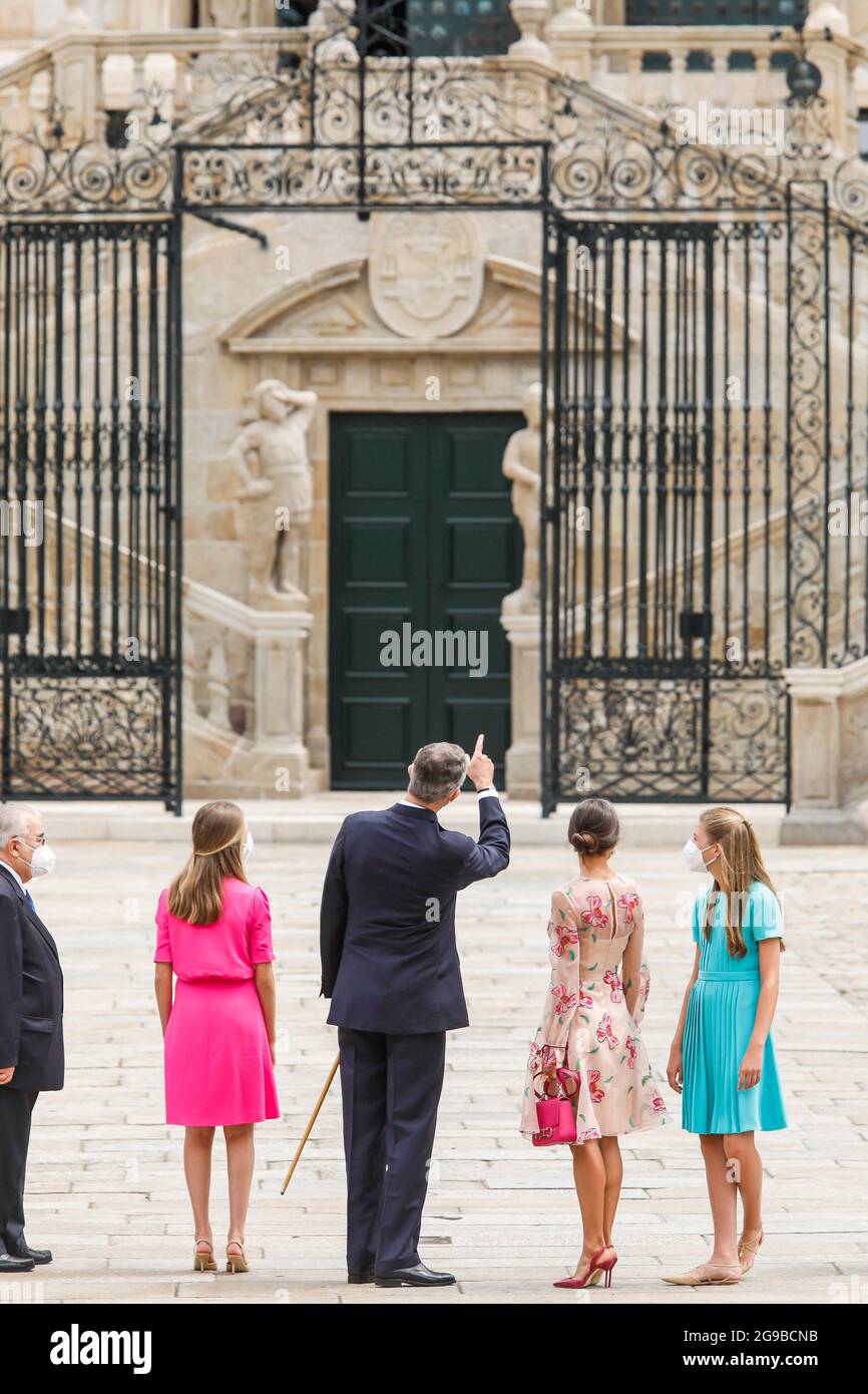 Re Felipe, la regina Letizia, la principessa Leonor e la principessa Sofia frequentano la giornata di San Giacomo alla Cattedrale di Santiago de Compostela, in Spagna, il 25 luglio 2021. Foto di Archie Andrews/ABACAPRESS.COM Foto Stock
