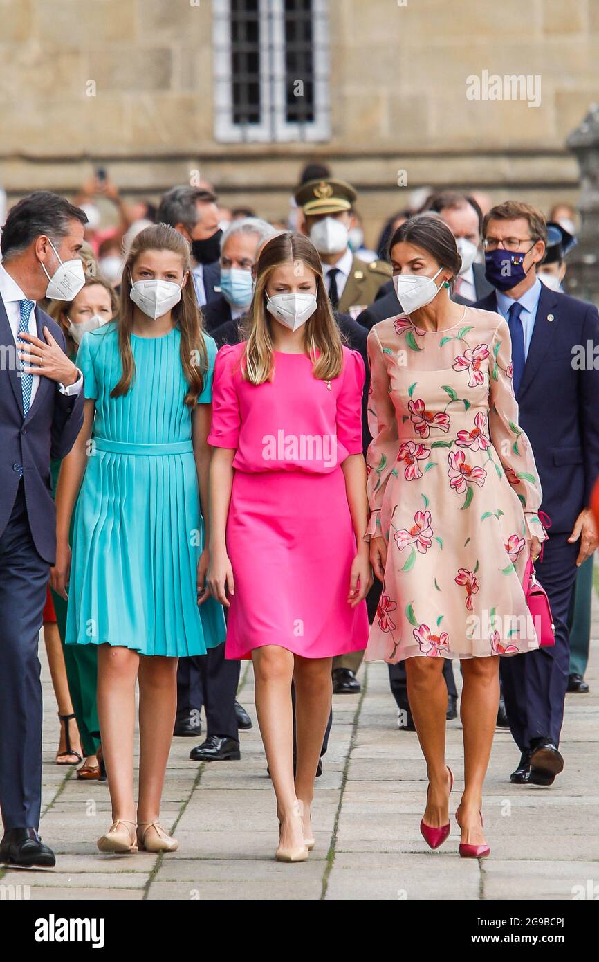 Re Felipe, la regina Letizia, la principessa Leonor e la principessa Sofia frequentano la giornata di San Giacomo alla Cattedrale di Santiago de Compostela, in Spagna, il 25 luglio 2021. Foto di Archie Andrews/ABACAPRESS.COM Foto Stock