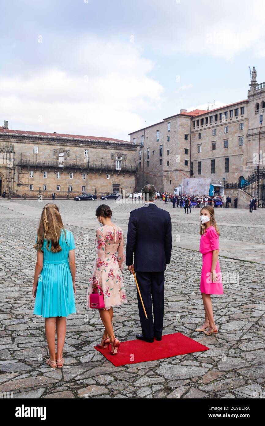 Re Felipe, la regina Letizia, la principessa Leonor e la principessa Sofia frequentano la giornata di San Giacomo alla Cattedrale di Santiago de Compostela, in Spagna, il 25 luglio 2021. Foto di Archie Andrews/ABACAPRESS.COM Foto Stock