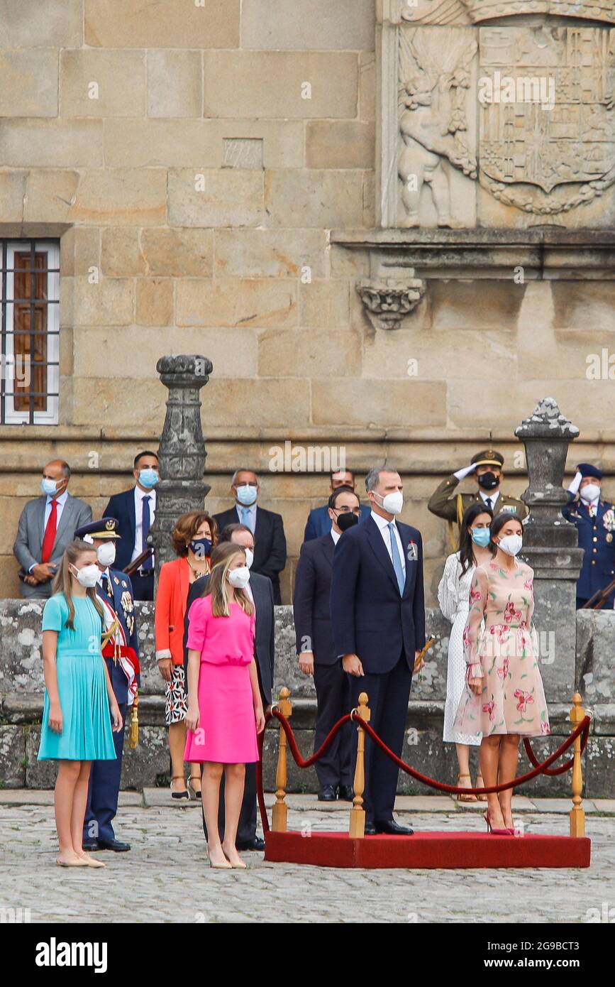 Re Felipe, la regina Letizia, la principessa Leonor e la principessa Sofia frequentano la giornata di San Giacomo alla Cattedrale di Santiago de Compostela, in Spagna, il 25 luglio 2021. Foto di Archie Andrews/ABACAPRESS.COM Foto Stock