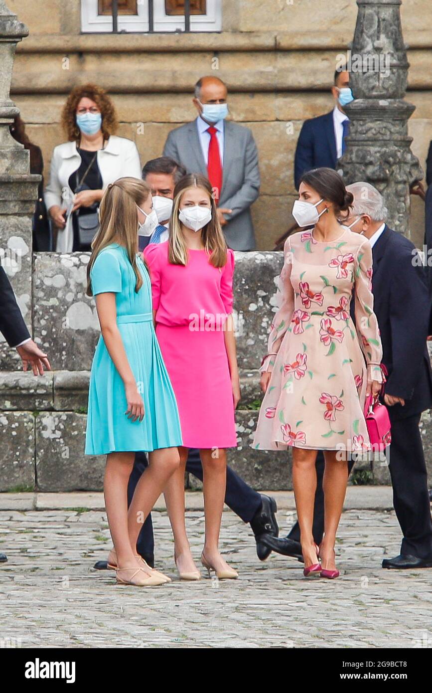 Re Felipe, la regina Letizia, la principessa Leonor e la principessa Sofia frequentano la giornata di San Giacomo alla Cattedrale di Santiago de Compostela, in Spagna, il 25 luglio 2021. Foto di Archie Andrews/ABACAPRESS.COM Foto Stock