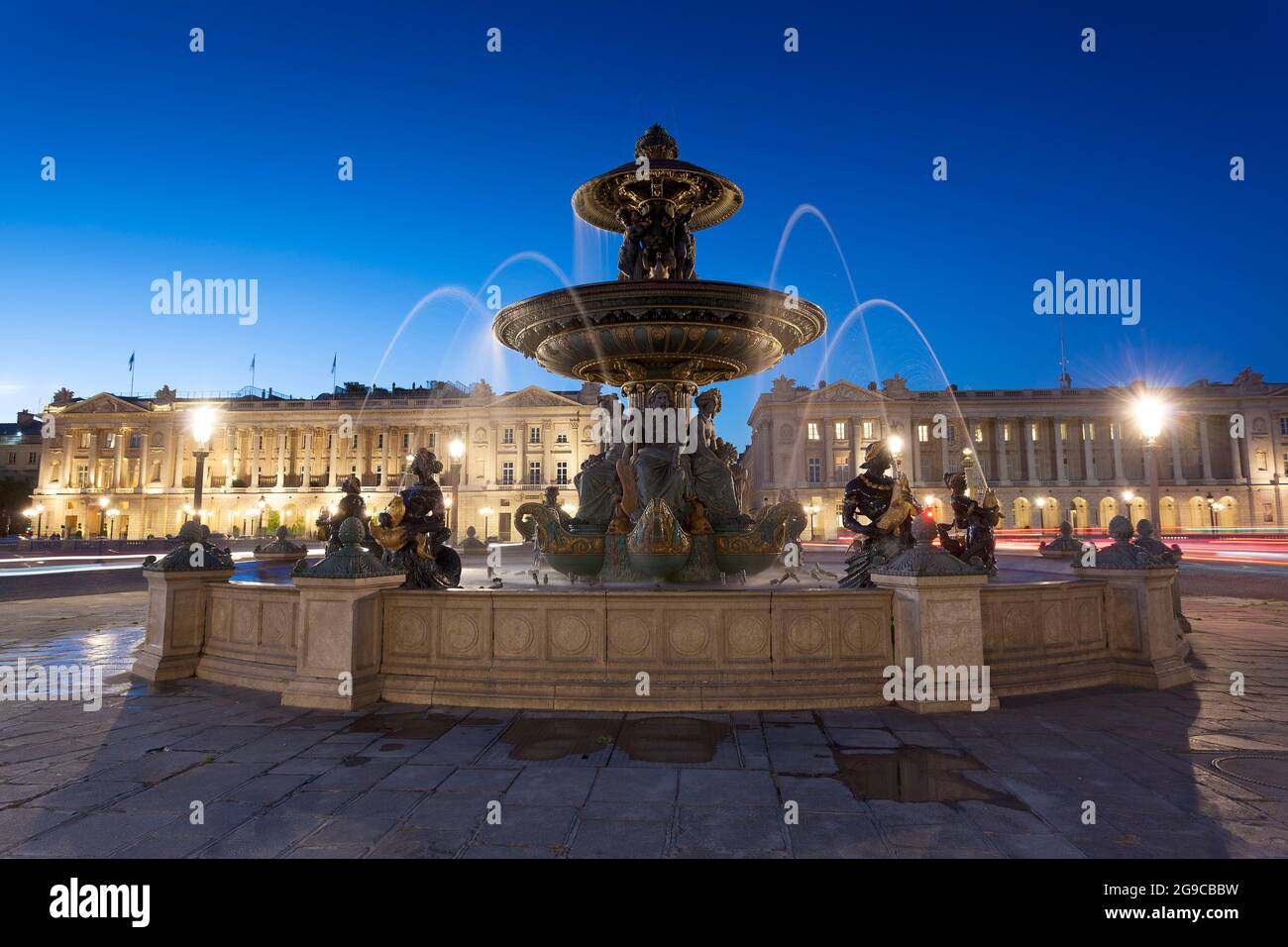 Fontaine des Fleuves, Piazza della Concorde, Parigi, Ile de France, Francia Foto Stock