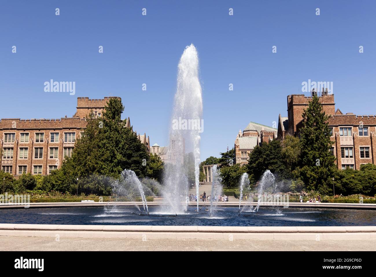 La Drumheller Fountain nel campus dell'Università di Washington a Seattle, WA, USA. Foto Stock